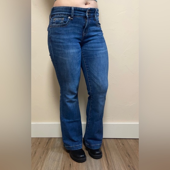 Dark-Wash Flare Low-Rise Jeans - Picture 2 of 3